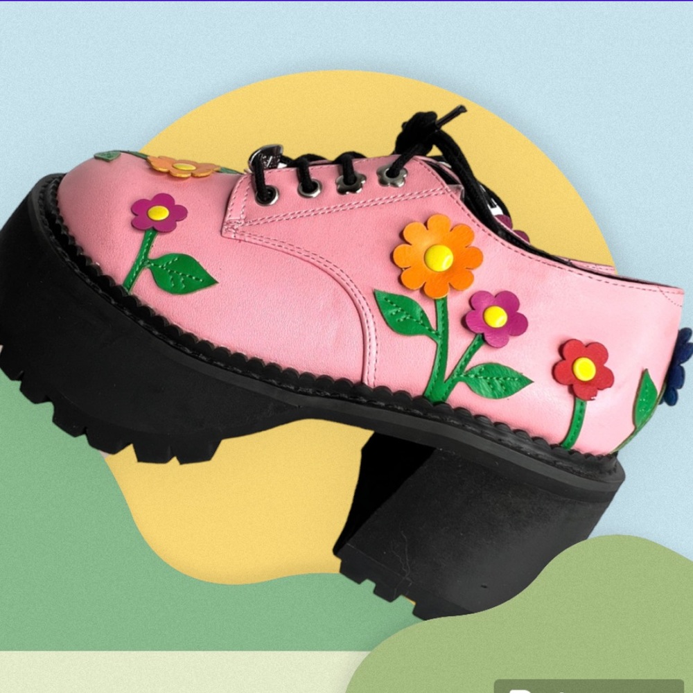 Delia’s Platform Shoes Pink Floral Flower Chunky Lace Up Size 5 Faux Leather